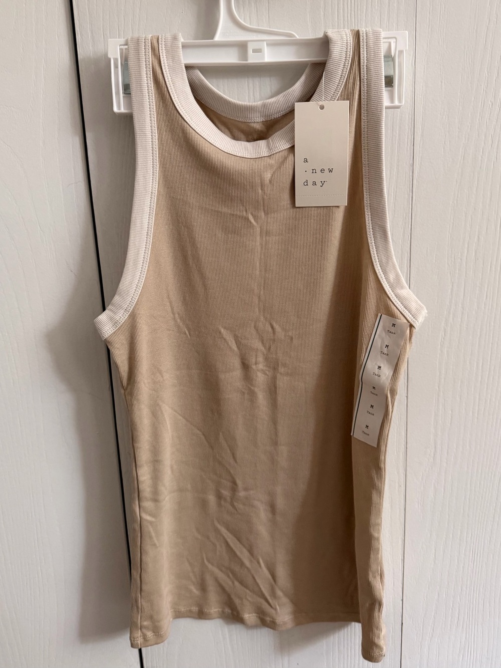 A New Day Women's Slim Fit Ribbed Tank Top Size Large in Khaki & White